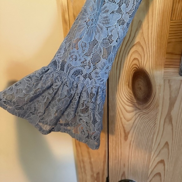 Lace Peplum Blouse with Peplum Sleeves With Attached Camisole Size Large - Picture 4 of 7